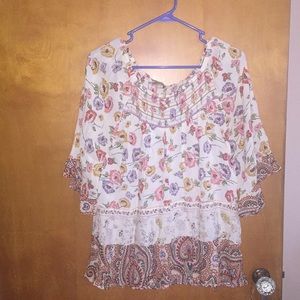 Beautiful flowy Women’s Blouse